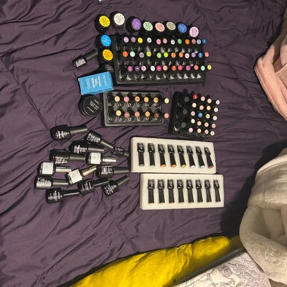 Beetles and Modelones Gel Nail Polish Set
